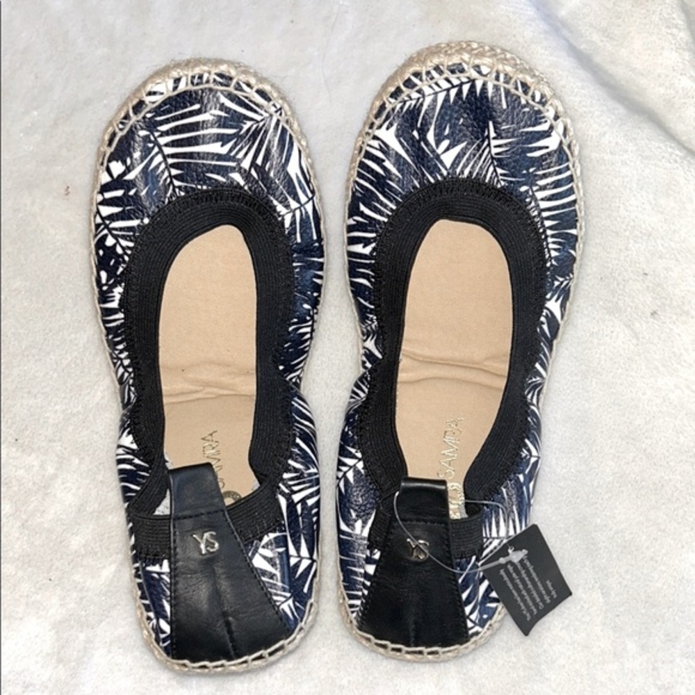 Yosi Samra NWT Navy and White Floral Espadrilles Hand Stitched Womens Size 6